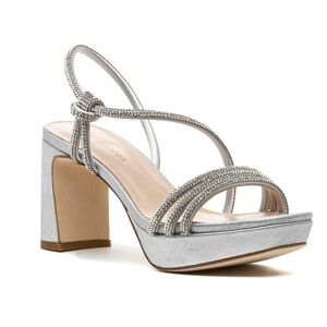 PELLE MODA Brand New DARINE SANDAL SILVER Size 10